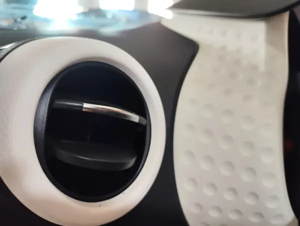 Renault Twingo 1.0 SCe Intens 11