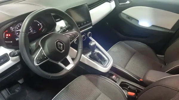 Renault Clio 1.6 E-Tech Full Hybrid Techno 6