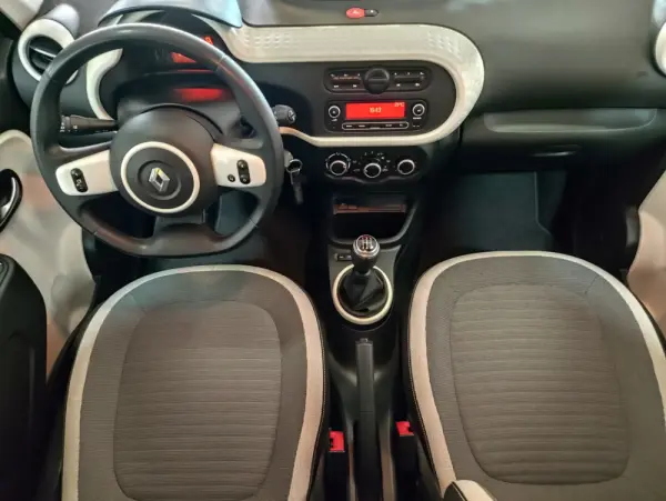 Renault Twingo 1.0 SCe Intens 17
