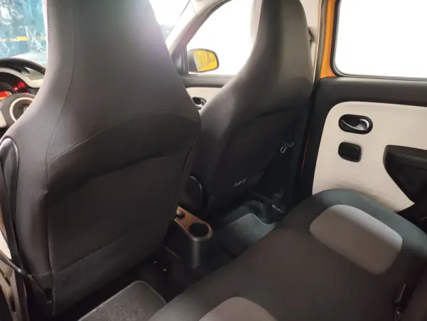 Renault Twingo 1.0 SCe Intens 19