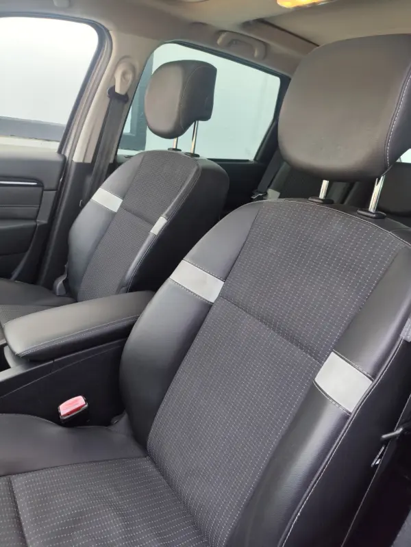 Renault Scénic 1.5 dCi Exclusive SS 2