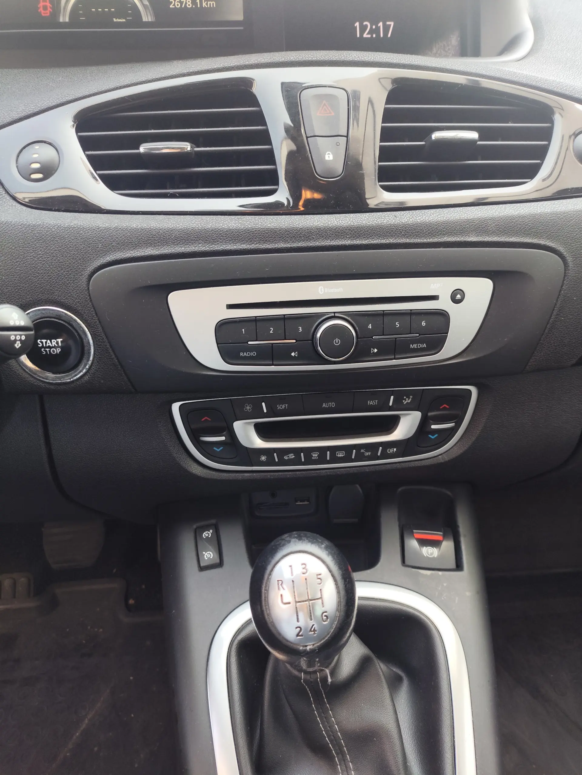 Renault Scénic 1.5 dCi Exclusive SS 7