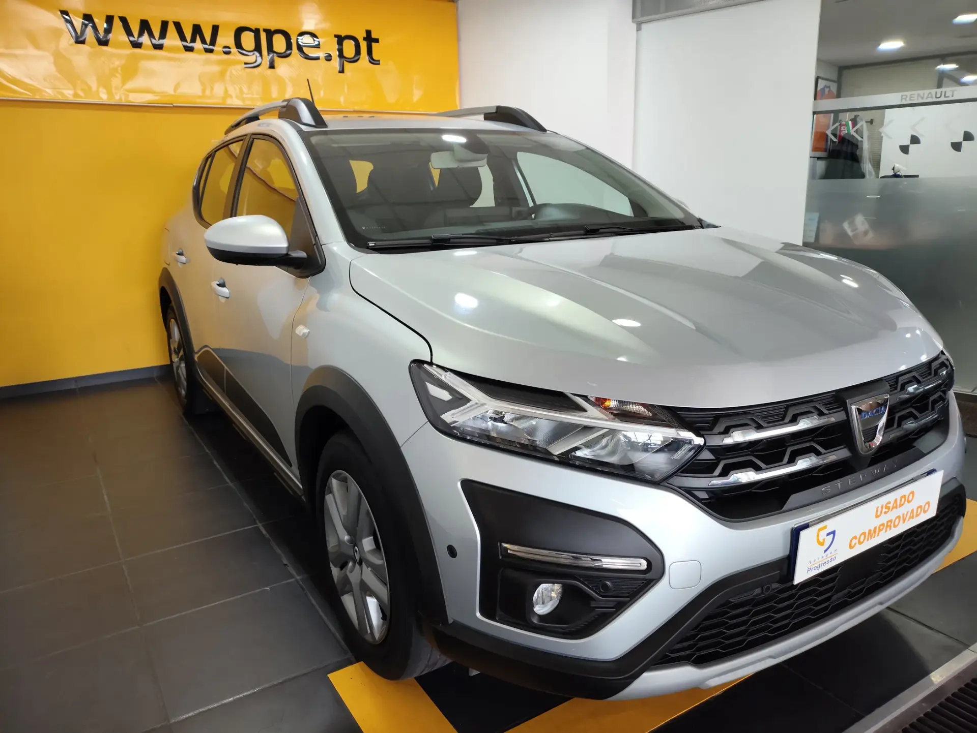 Dacia Sandero TCe Eco-G Bi-fuel Stepway comfort + 9