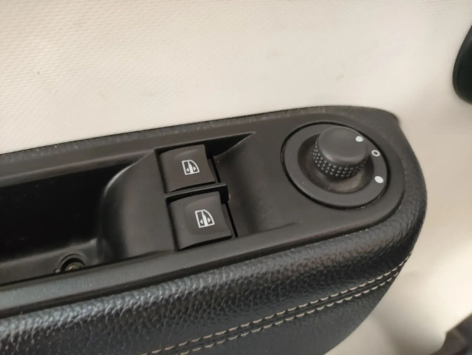 Renault Twingo 22 Techno Eletric 100% 5