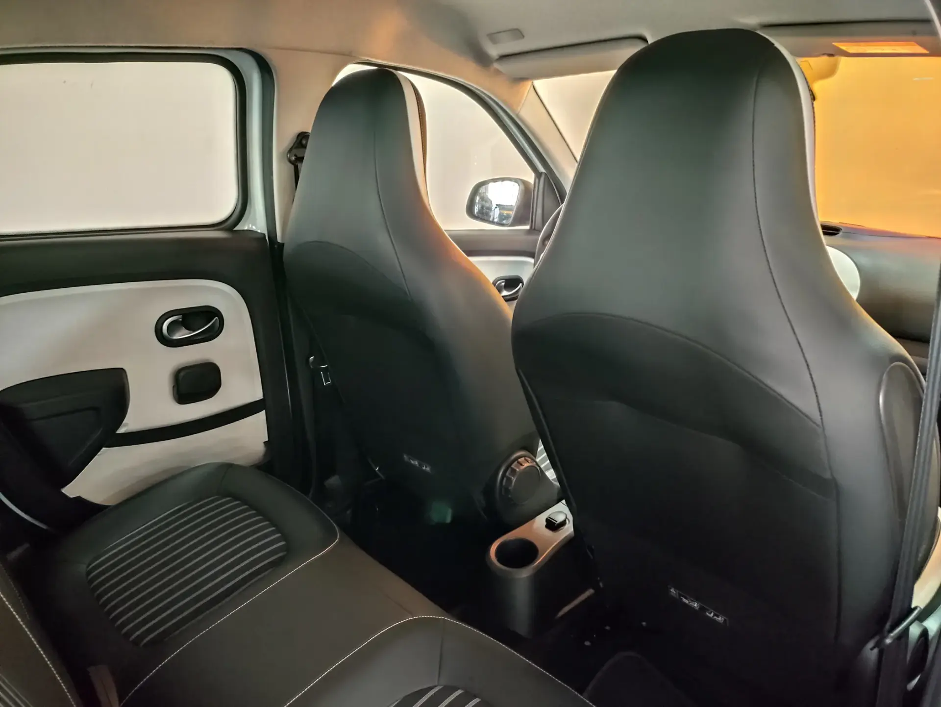 Renault Twingo 22 Techno Eletric 100% 18