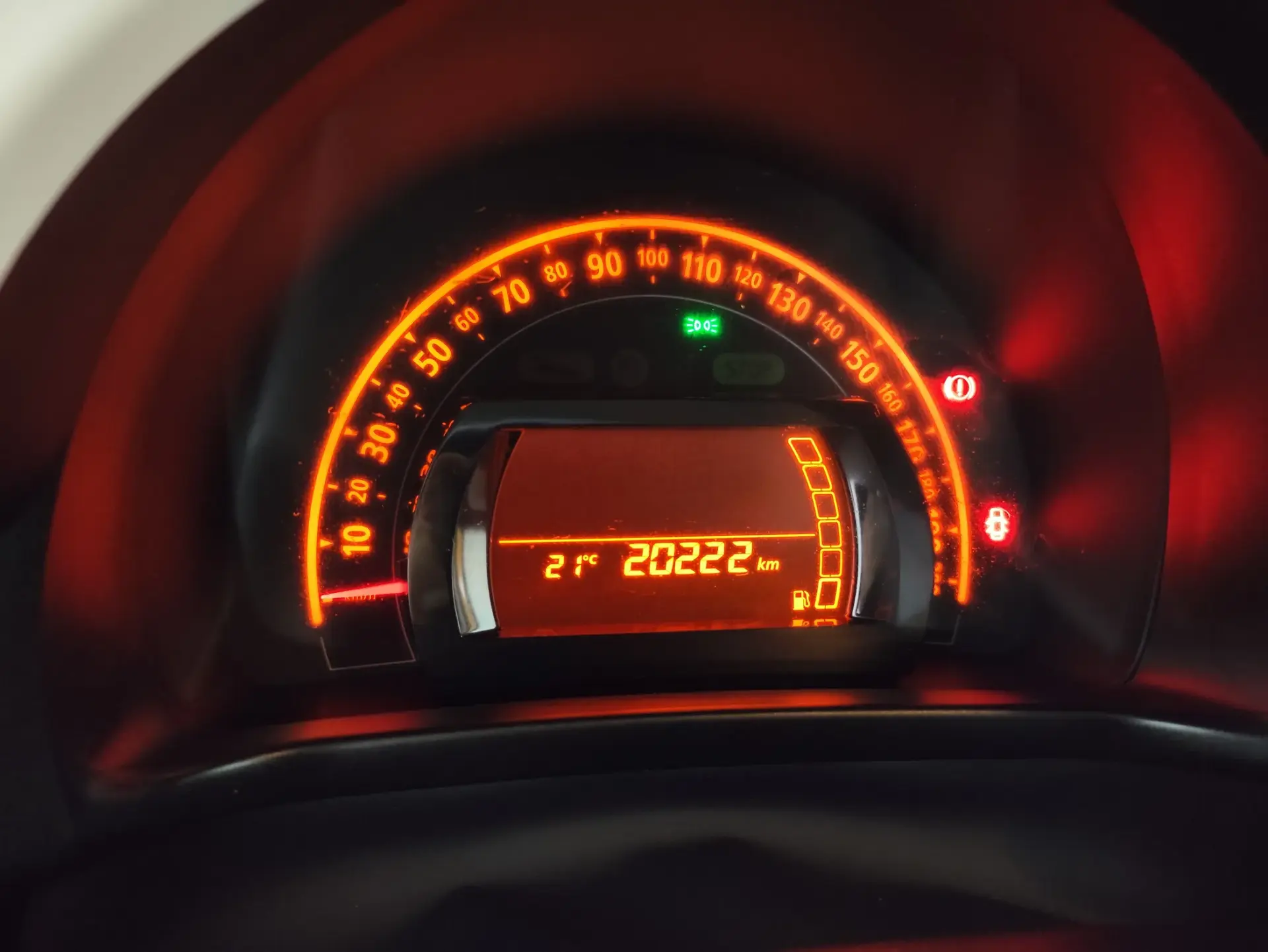 Renault Twingo 1.0 SCe Intens 13