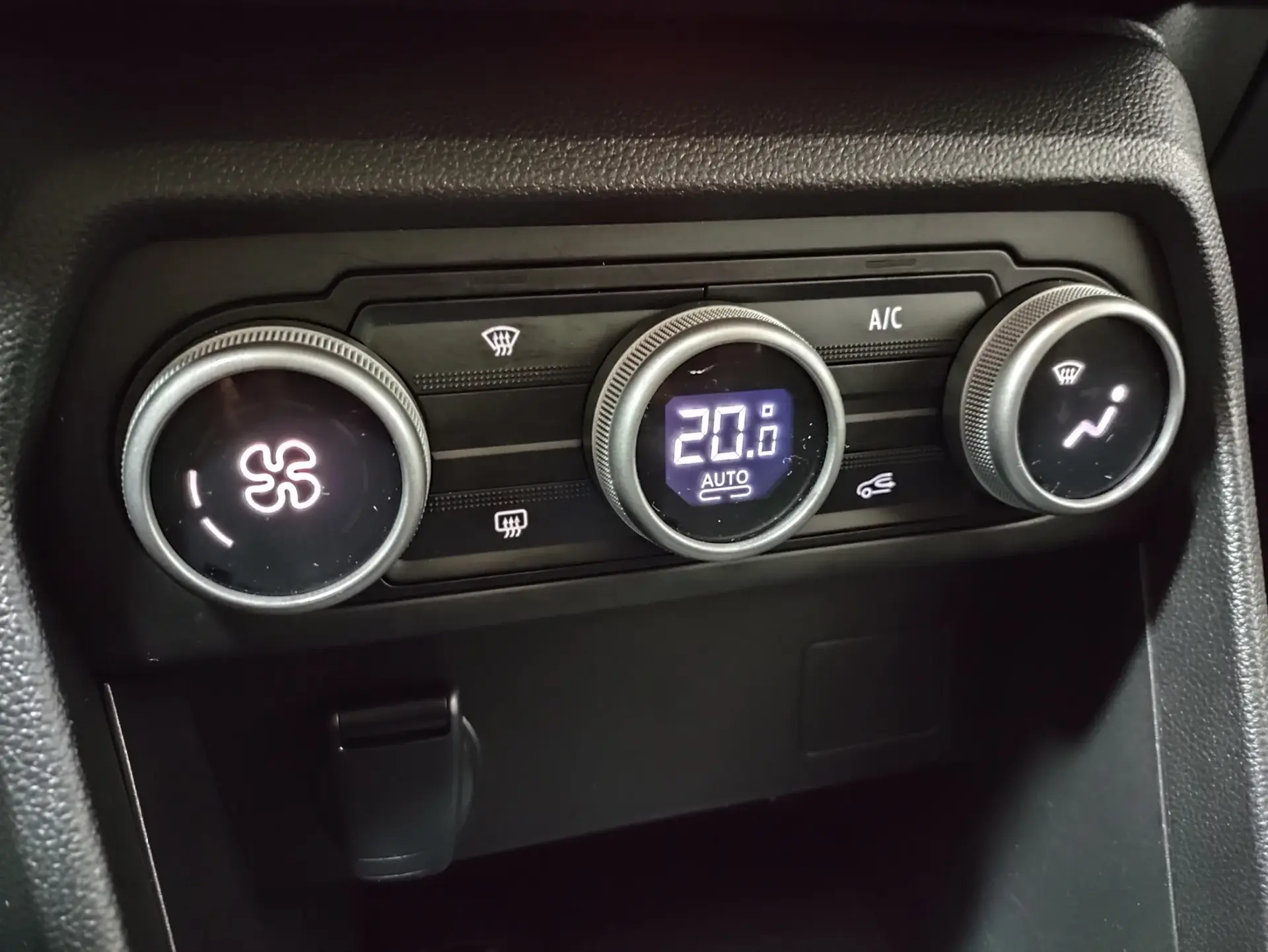 Dacia Jogger 1.0 ECO-G Extreme+ Up&Go 7L Bi-Fuel 15