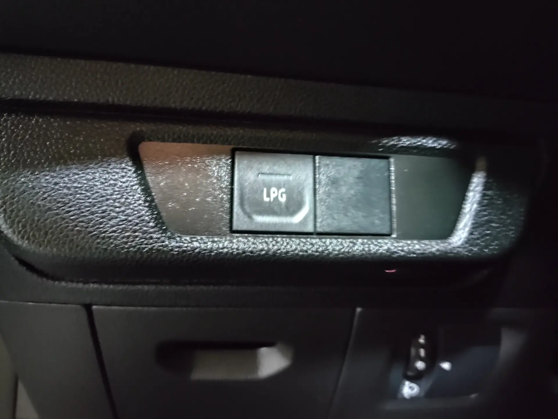 Dacia Sandero TCe Eco-G Bi-fuel Stepway comfort + 22