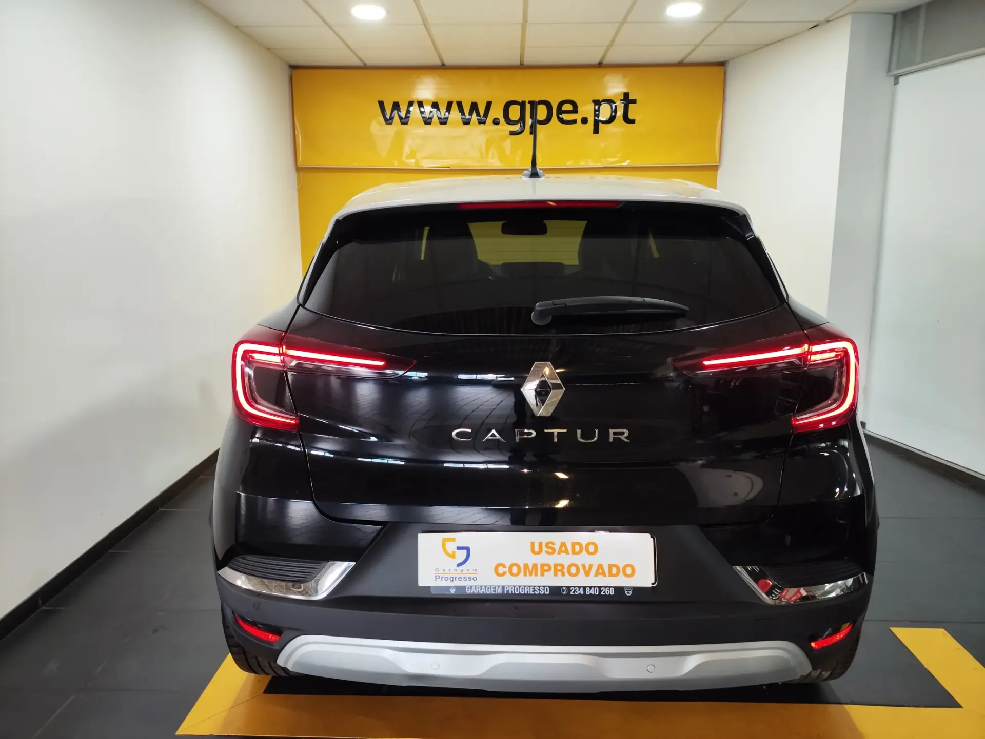 Renault Captur 1.0 TCe Intes 4
