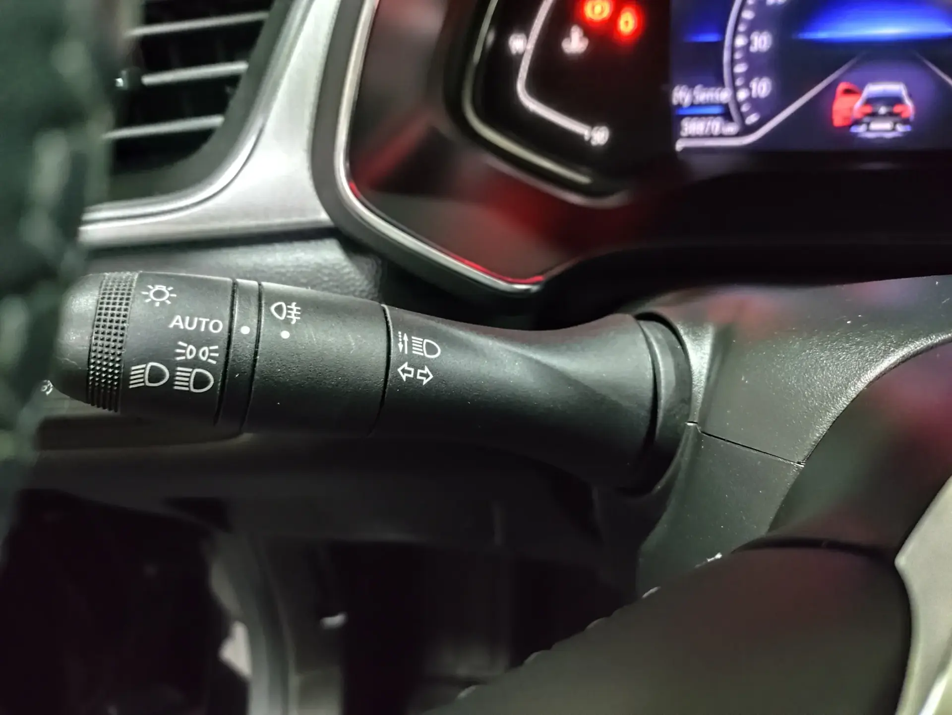 Renault Captur 1.0 TCe Intes 11