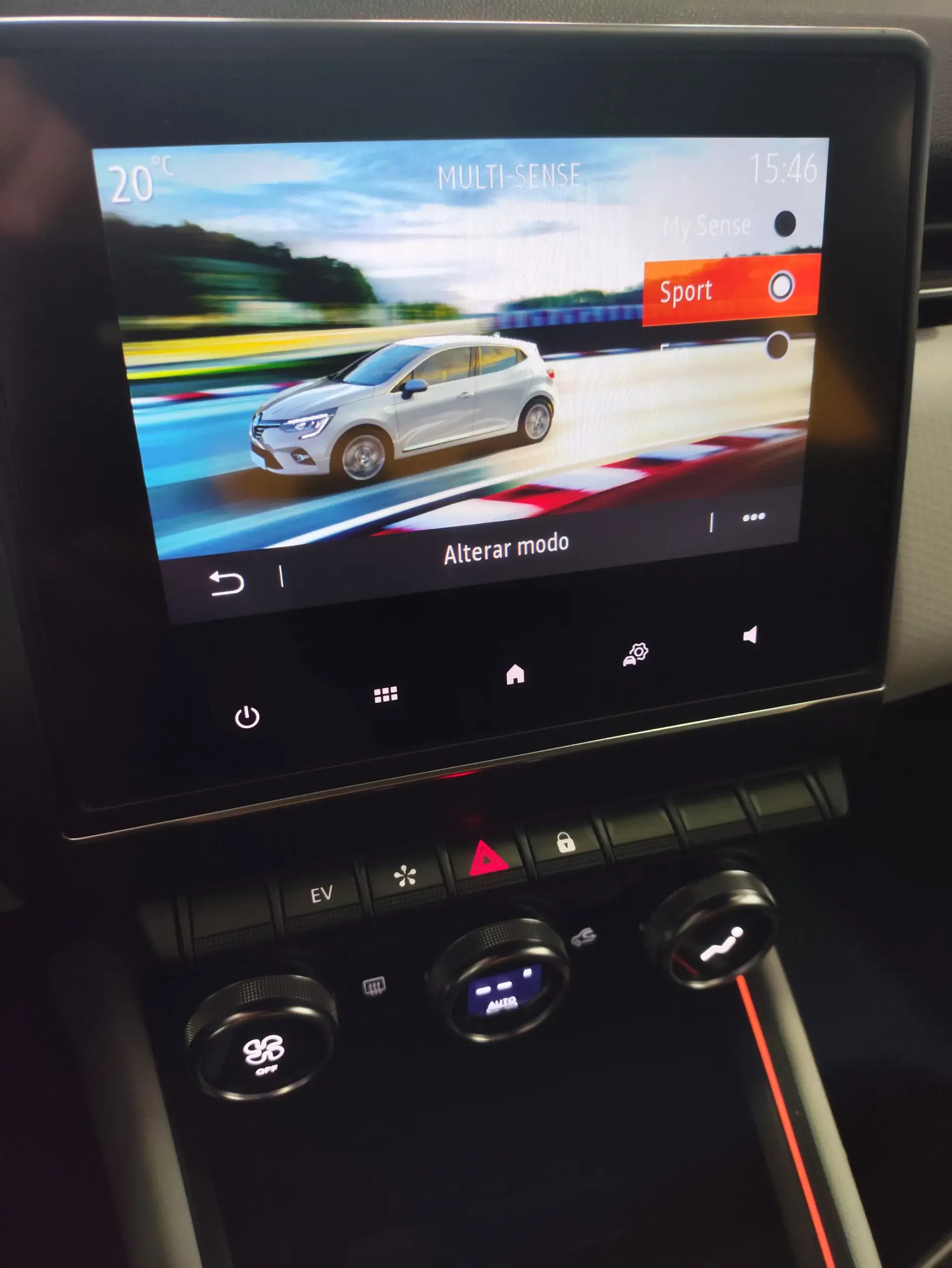 Renault Clio 1.6 E-Tech Full Hybrid Techno 12