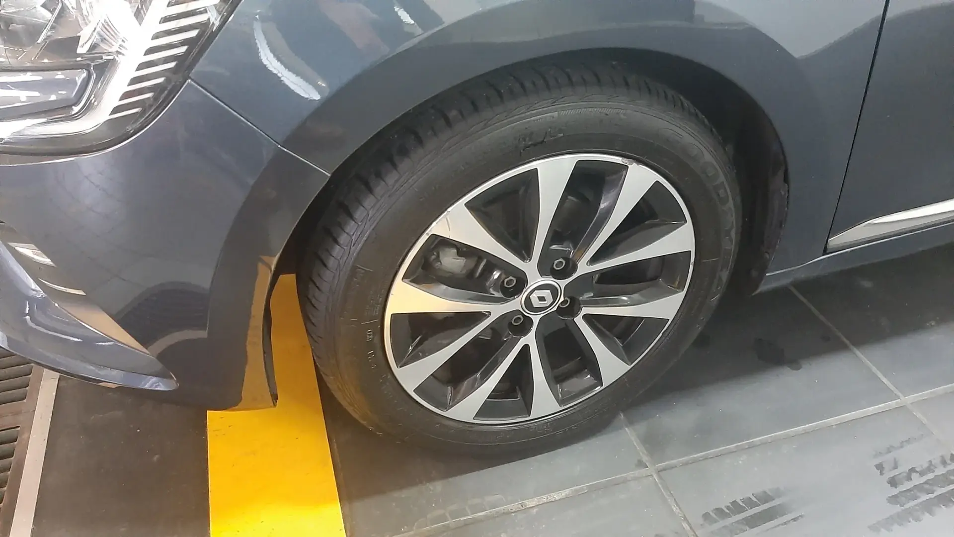 Renault Clio TCe 90 Bi-Fuel Intens 7