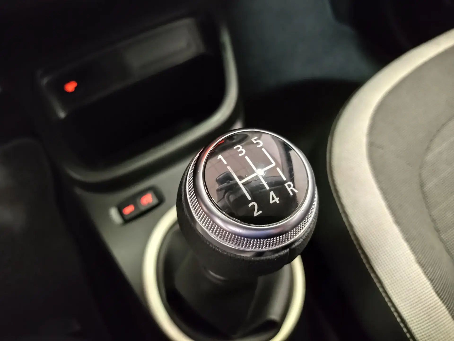 Renault Twingo 1.0 SCe Intens 15