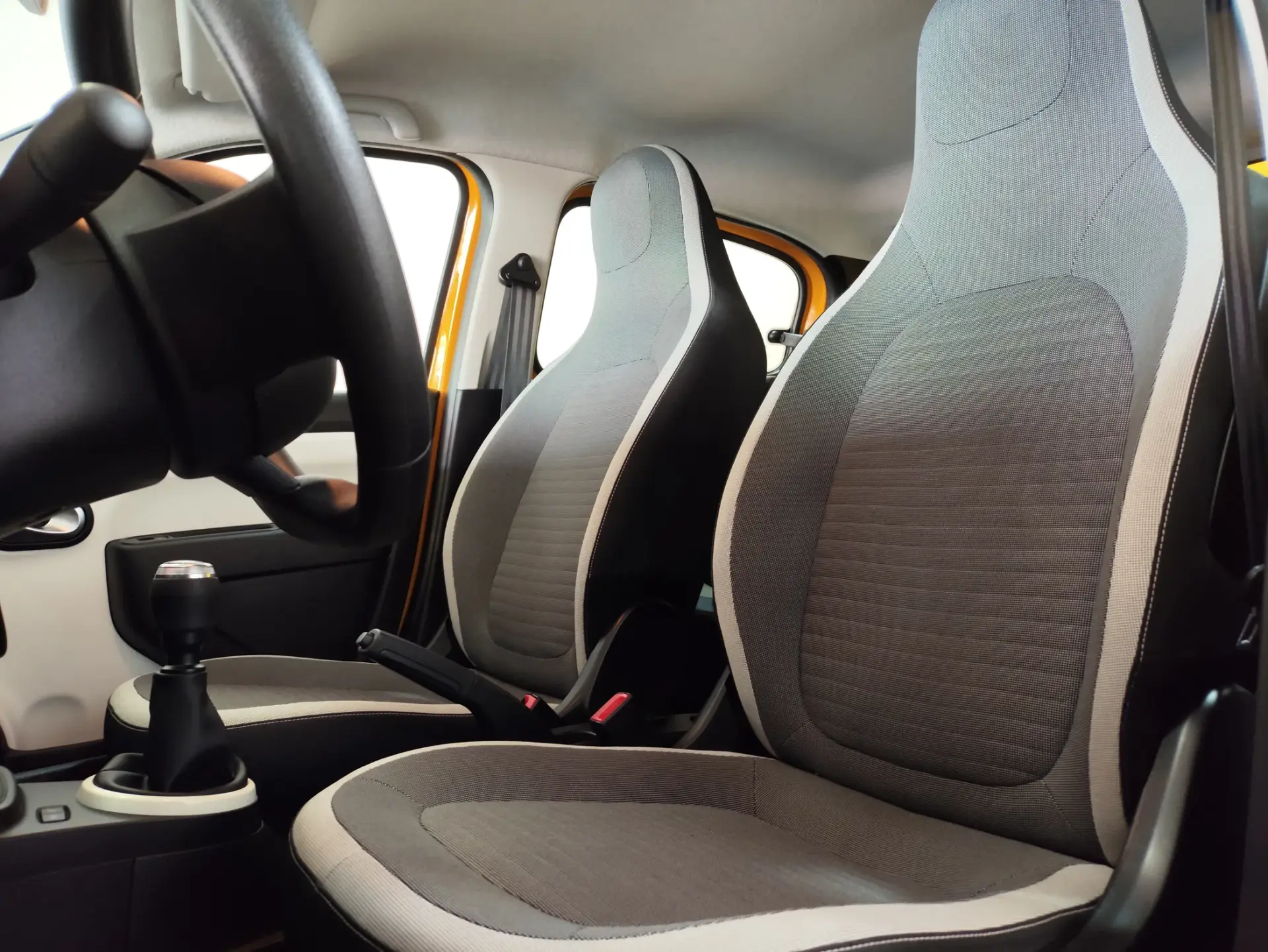 Renault Twingo 1.0 SCe Intens 16