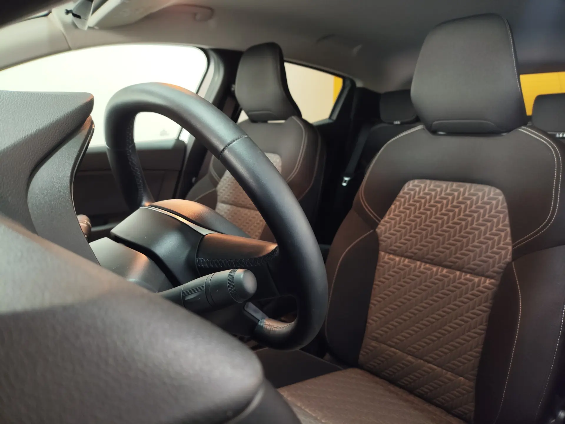 Renault Clio 1.0 TCe Evolution Bi-Fuel 8