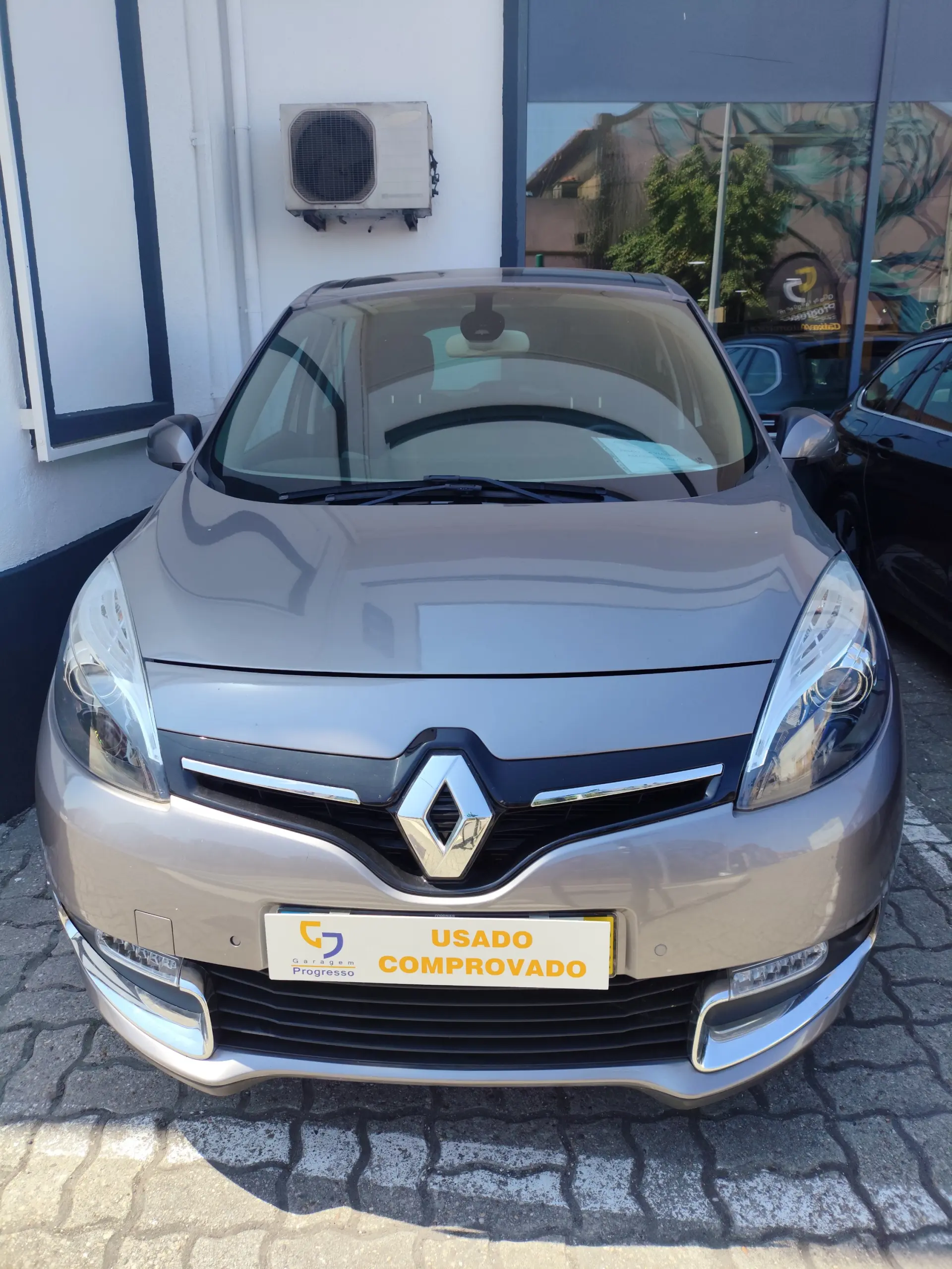Renault Scénic 1.5 dCi Exclusive SS 4