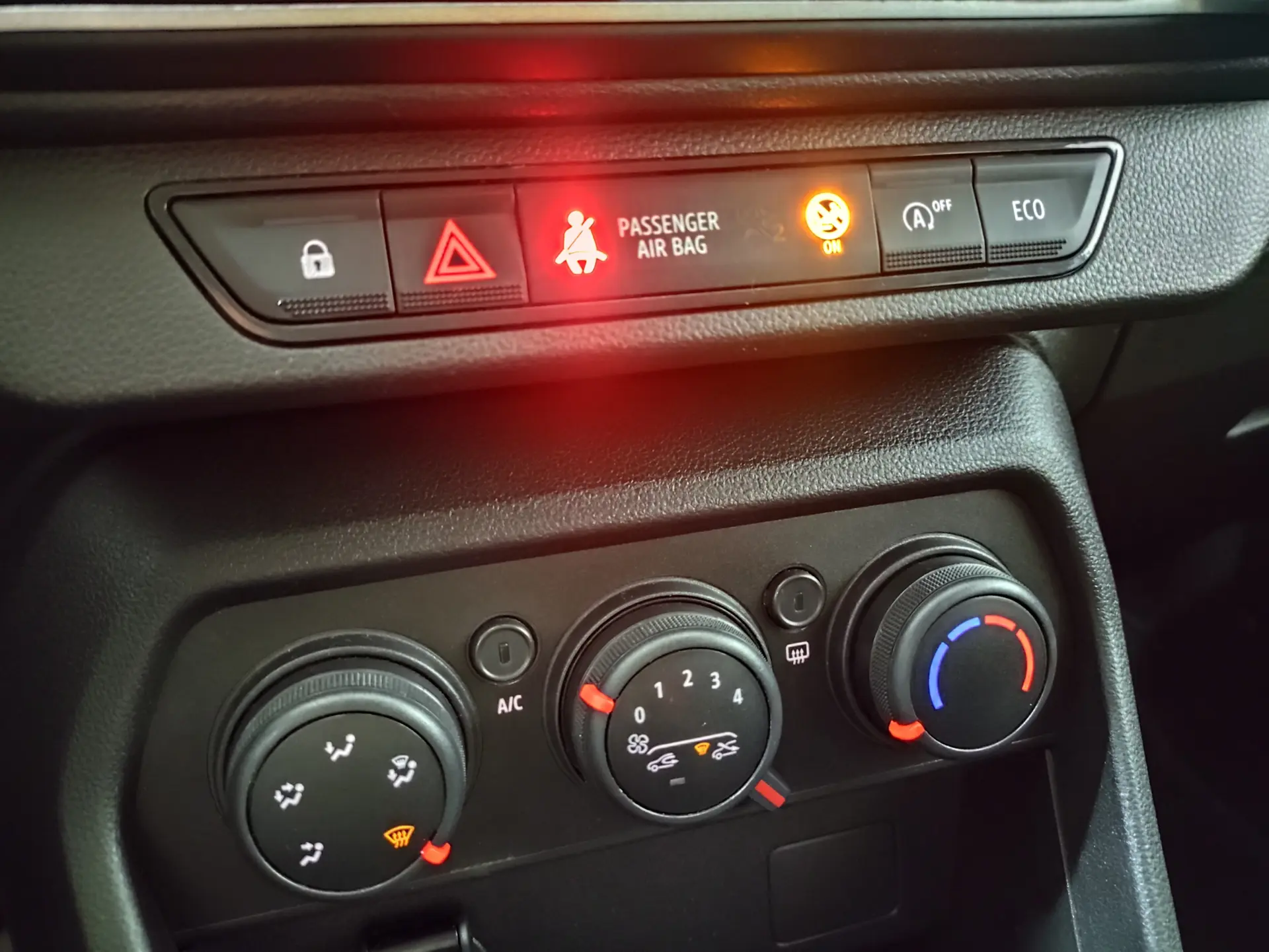 Dacia Sandero 1.0 ECO-G Expression Bi-Fuel 13