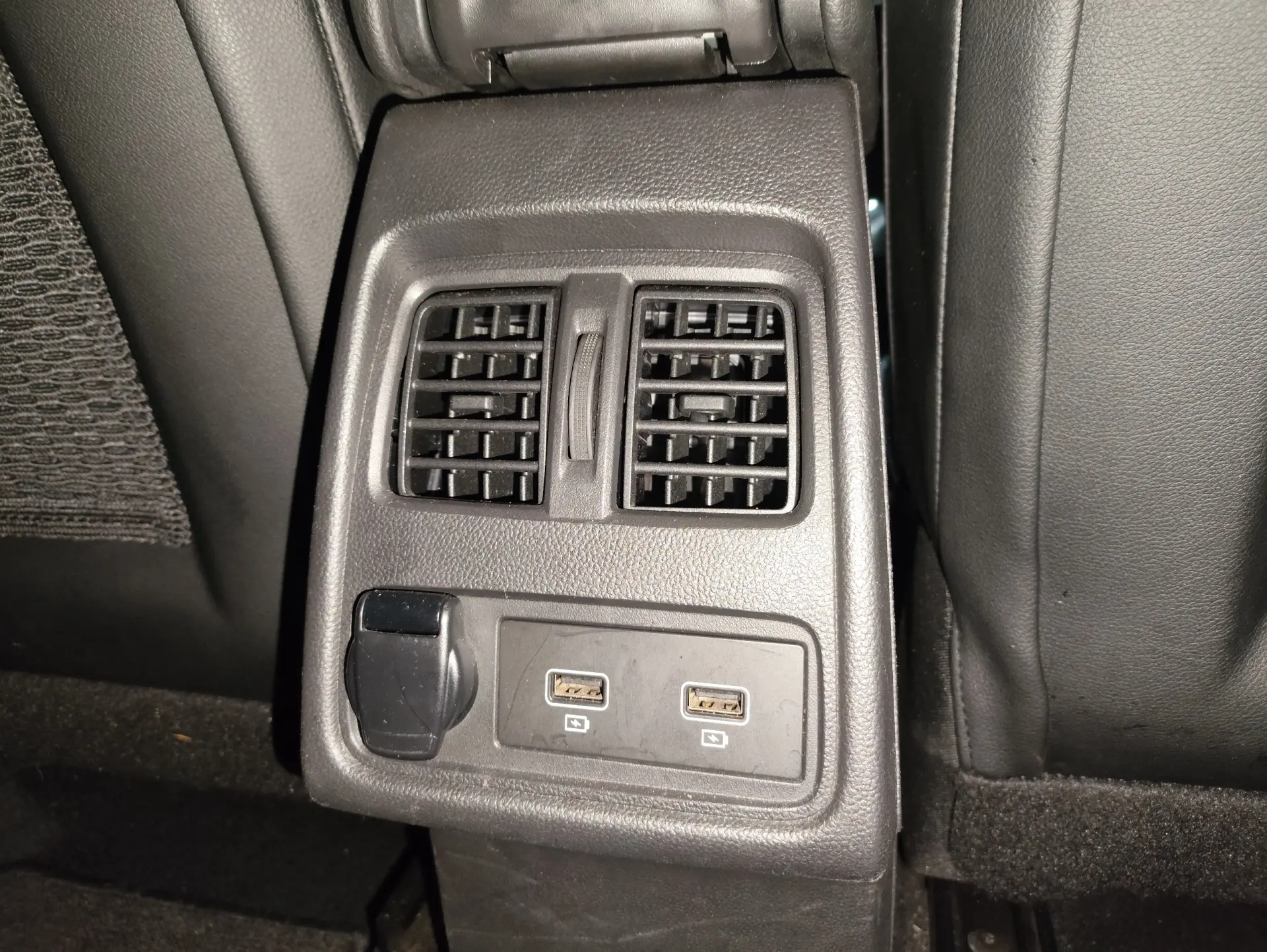 Renault Captur 1.0 TCe RS Line 28