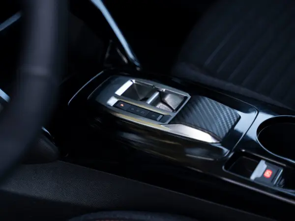 Peugeot e-2008 50 kWh GT Pack 17