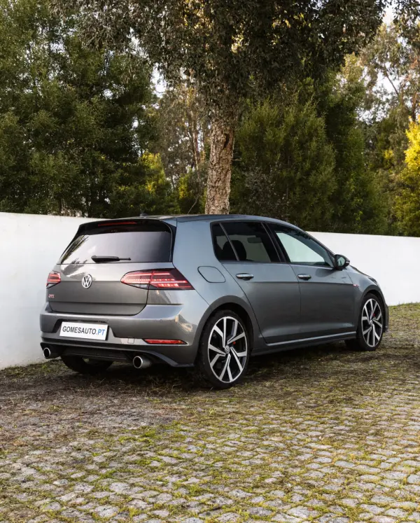 Volkswagen Golf 2.0 TSi GTI DSG 2