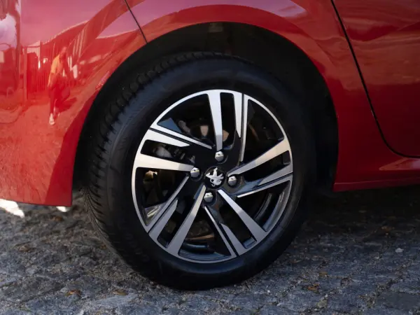 Peugeot 208 1.2 PureTech Active 7