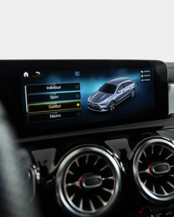 Mercedes-Benz CLA 250 e Shooting Brake AMG Line 10