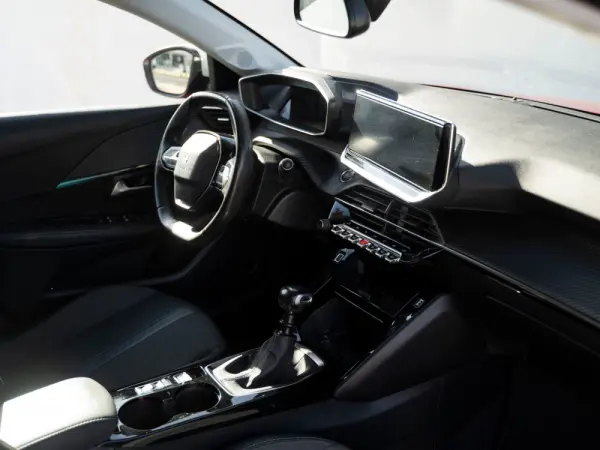 Peugeot 208 1.2 PureTech Active 8