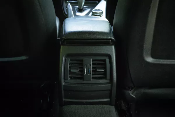 BMW 318 d Touring Auto (2012-2015) 7