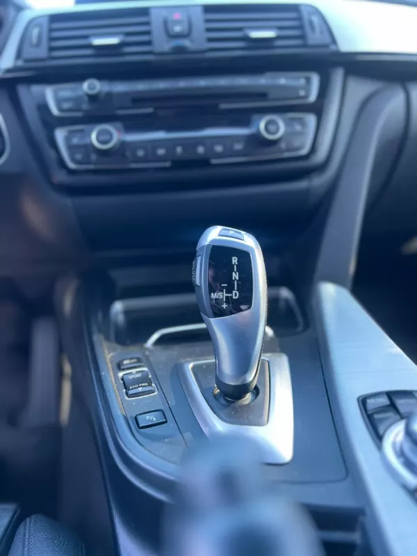 BMW 318 d Touring Auto Sport (2012-2015) 2