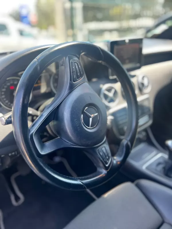 Mercedes-Benz A 160 CDi BlueEfficiency Urban (2013-2015) 11