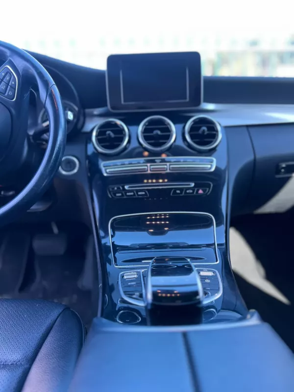 Mercedes-Benz GLC 350 16