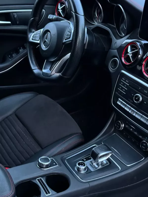 Mercedes-Benz CLA 45 AMG 4-Matic (2016-2018) 4