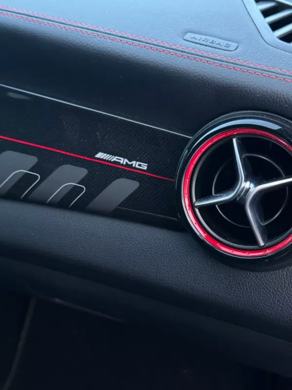 Mercedes-Benz CLA 45 AMG 4-Matic (2016-2018) 5