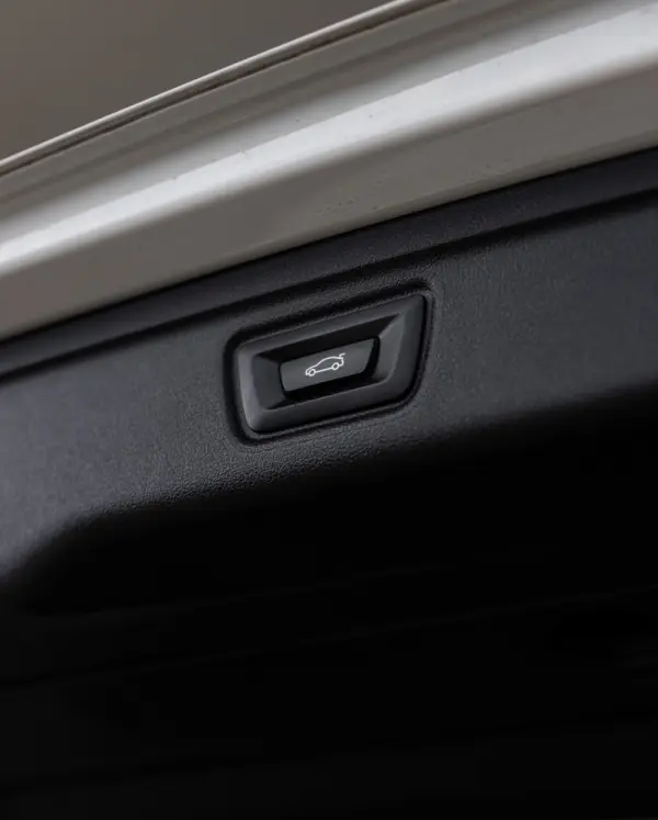 BMW 330 e Pack M Auto 19