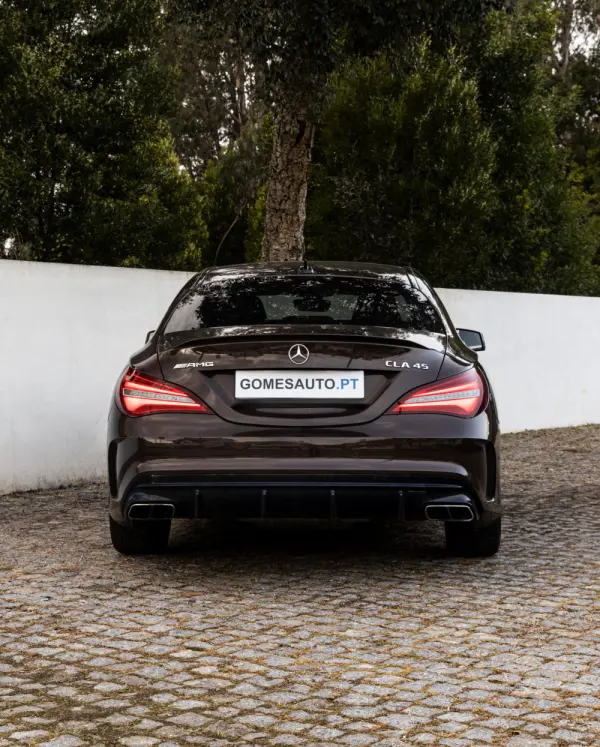 Mercedes-Benz CLA 45 AMG 4-Matic (2016-2018) 3