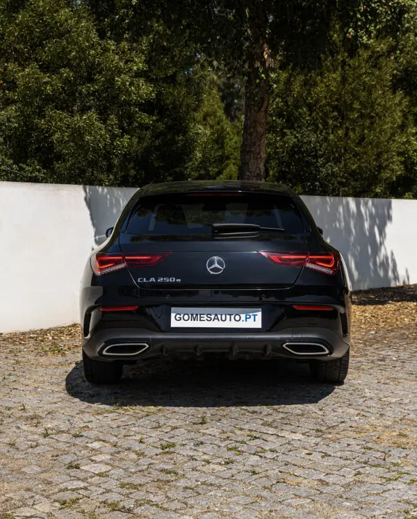 Mercedes-Benz CLA 250 e Shooting Brake AMG Line 3