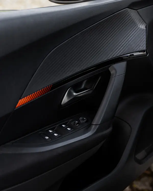 Peugeot 2008 PureTech 130 EAT8 Allure 15