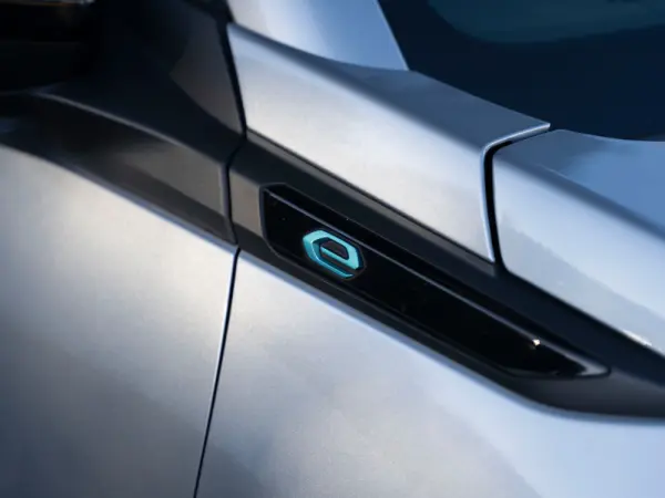 Peugeot e-2008 50 kWh GT Pack 35