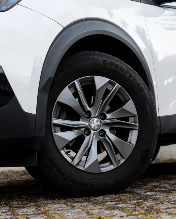 Peugeot 2008 PureTech 130 EAT8 Allure 7