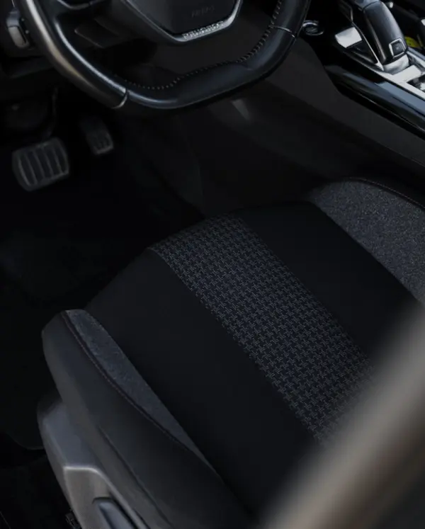 Peugeot 2008 1.2 PureTech GT Line EAT8 20