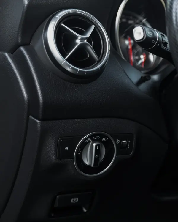 Mercedes-Benz CLA 180 d Shooting Brake Aut. 14