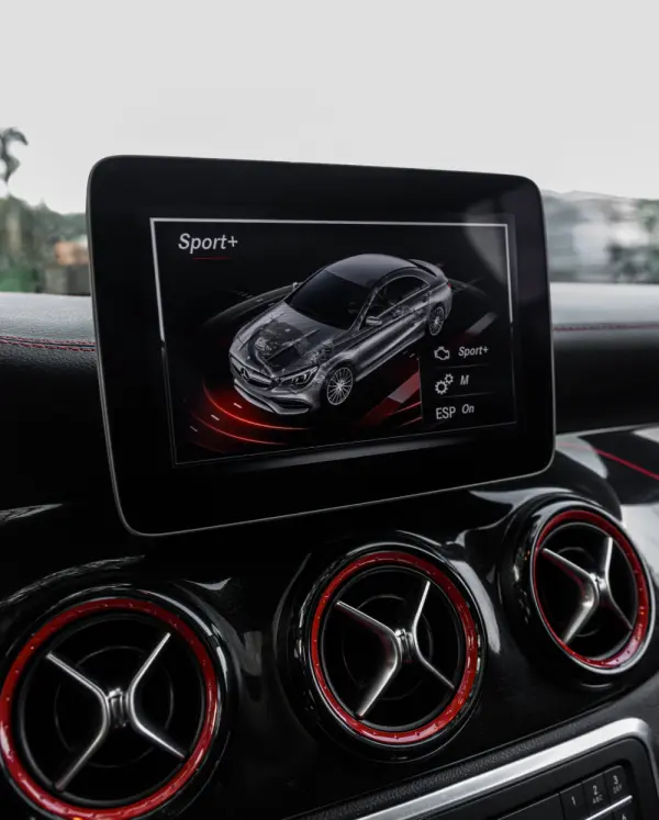 Mercedes-Benz CLA 45 AMG 4-Matic (2016-2018) 16