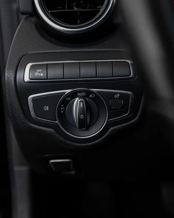 Mercedes-Benz C 350 21