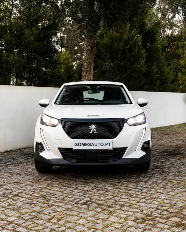 Peugeot 2008 PureTech 130 EAT8 Allure 3