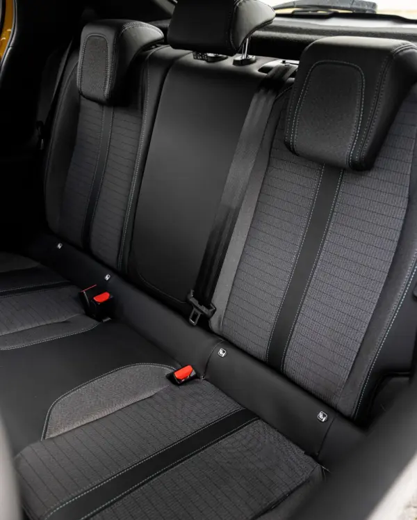 Peugeot 208 PureTech 75 Allure Pack 24