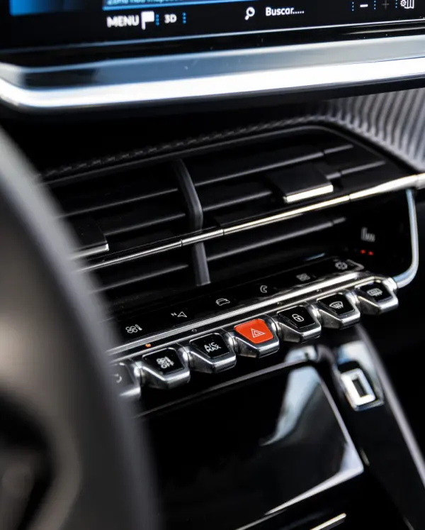 Peugeot 208 PureTech 75 Allure Pack 15