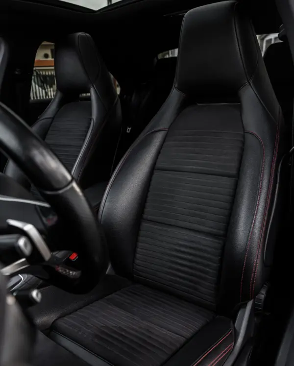 Mercedes-Benz CLA 45 AMG 4-Matic (2016-2018) 26