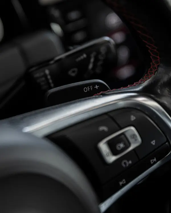 Volkswagen Golf 2.0 TSi GTI DSG 16