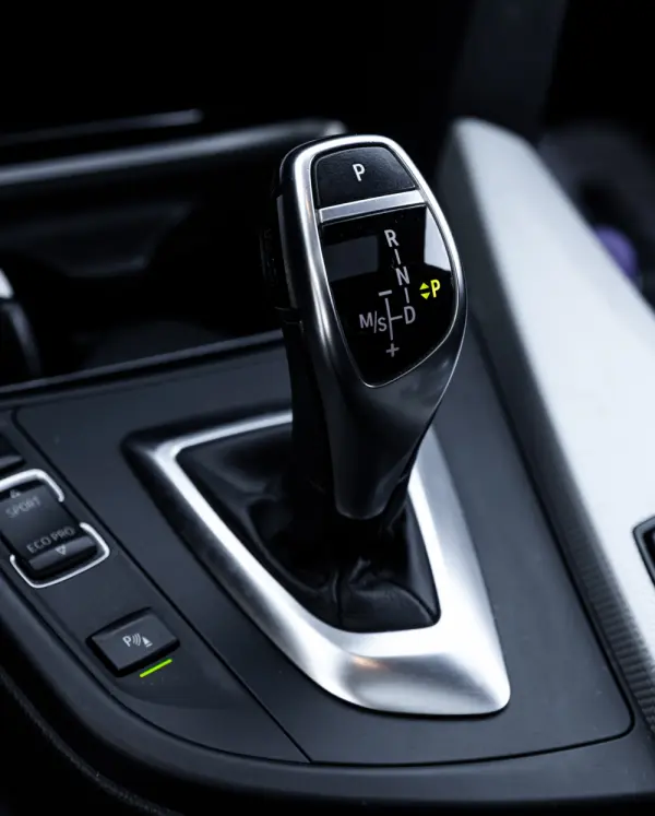 BMW 320 d Auto Pack M 9