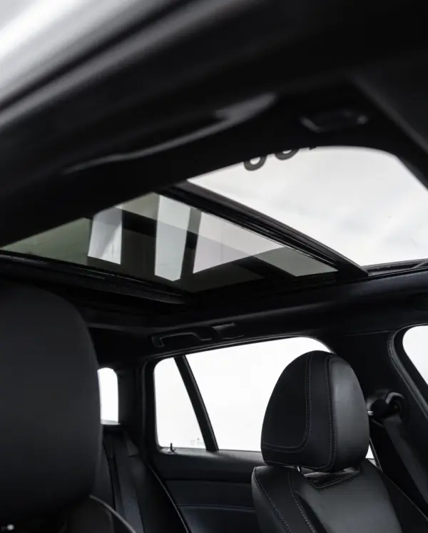 BMW 330 e Pack M Auto 24